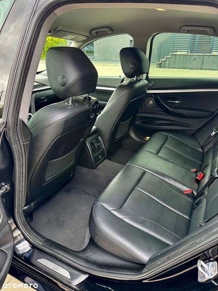 BMW 3GT 330i xDrive - 8