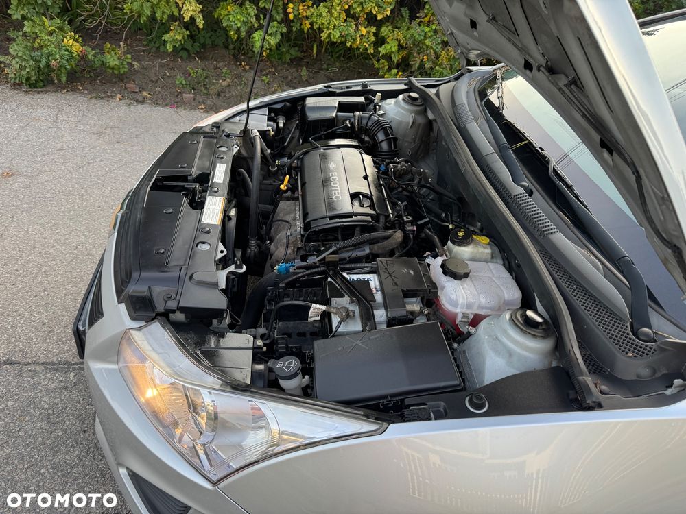 Chevrolet Cruze 1.6 - 21