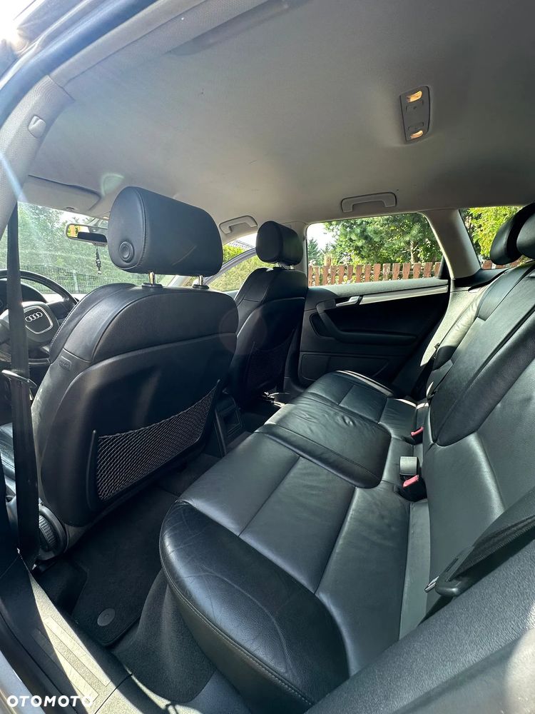 Audi A3 3-drzwiowe 2.0 TFSI quattro Ambition - 8