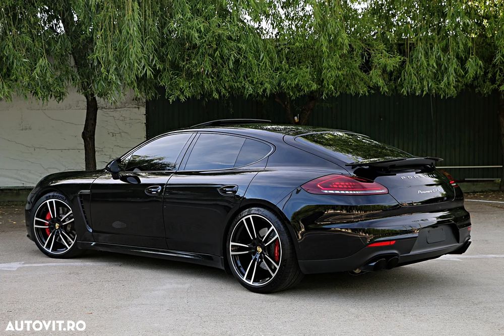 Porsche Panamera - 5