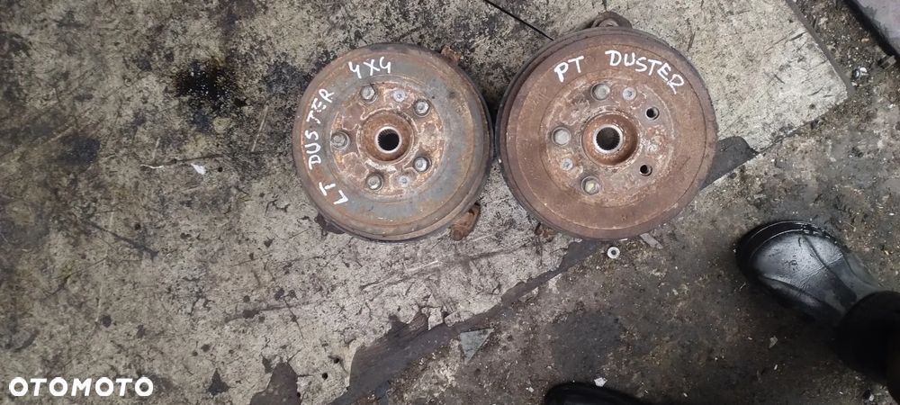 DACIA DUSTER I 1,5dci 4X4 piasta zwrotnica tył bęben - 1