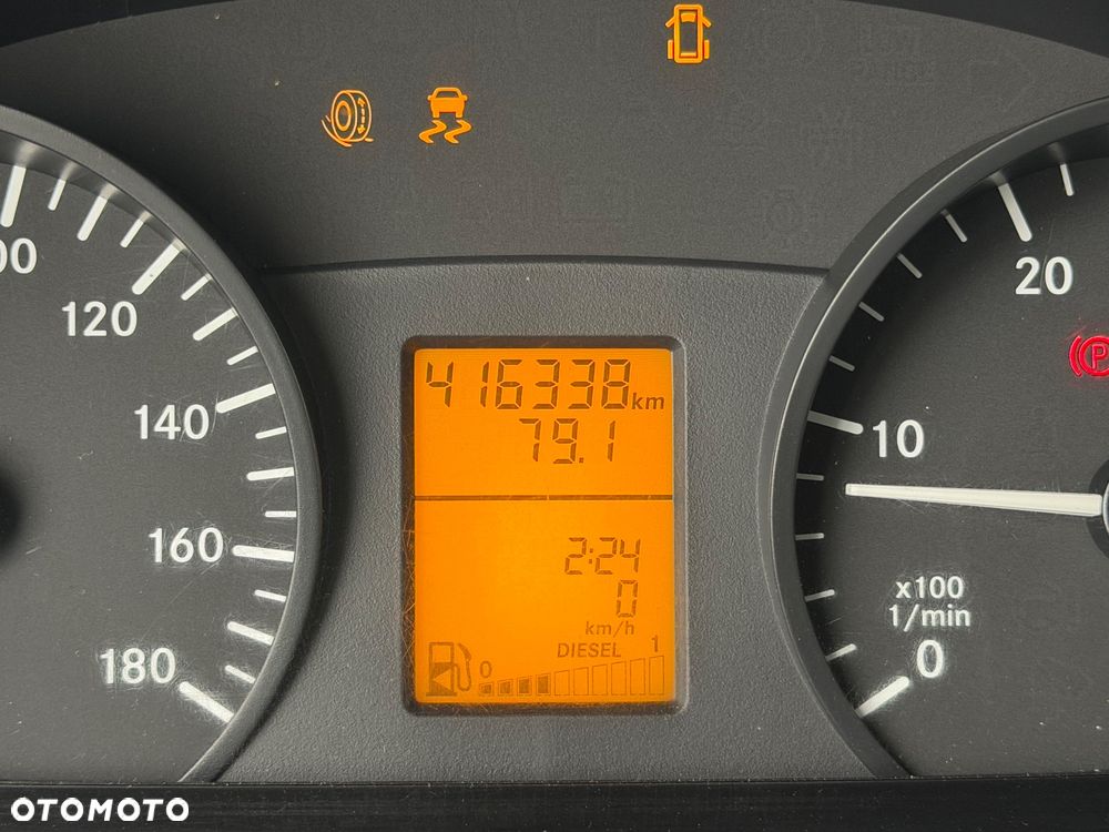 Mercedes-Benz Sprinter - 9