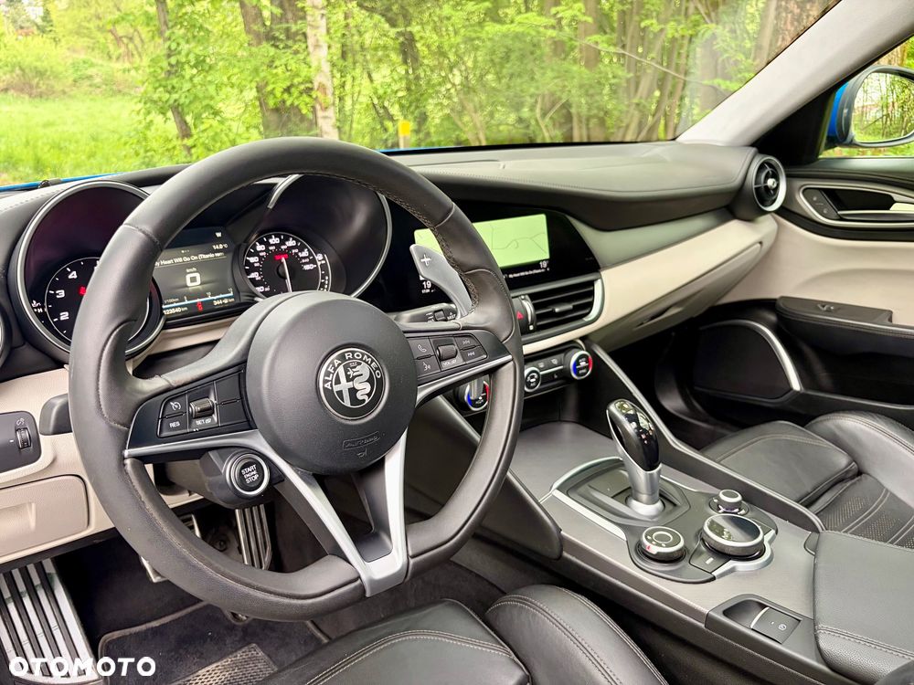 Alfa Romeo Giulia 2.0 Turbo 16V AT8 Veloce - 20
