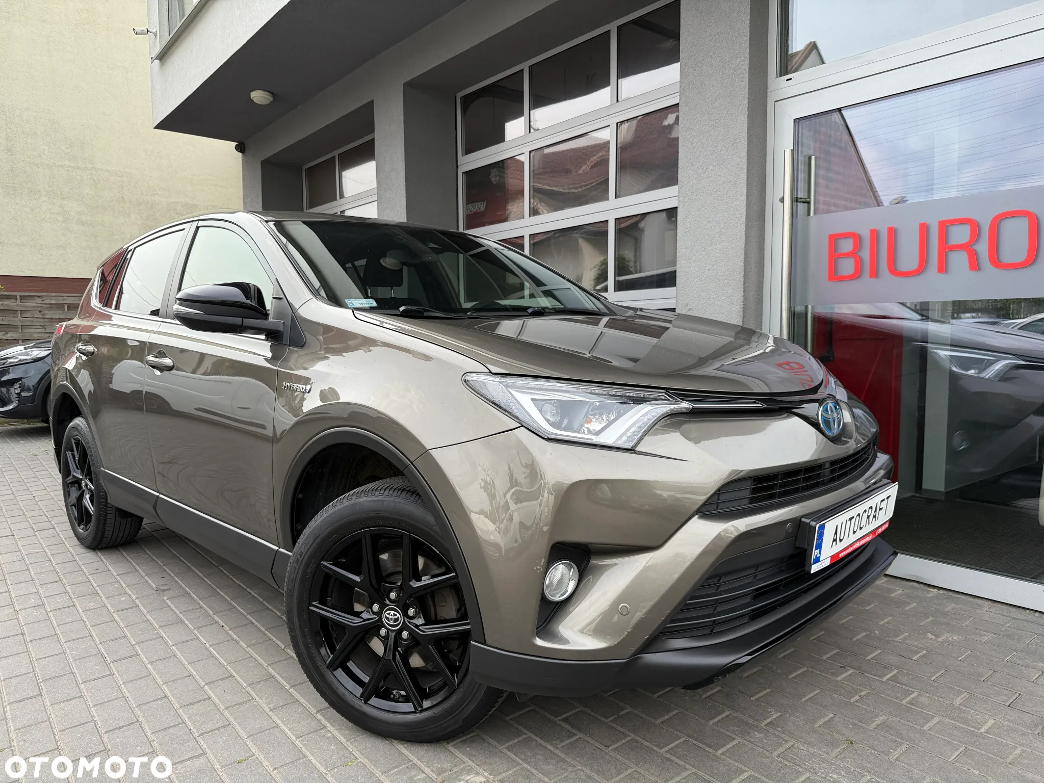 Toyota RAV4 Hybrid Premium 4x2 - 26
