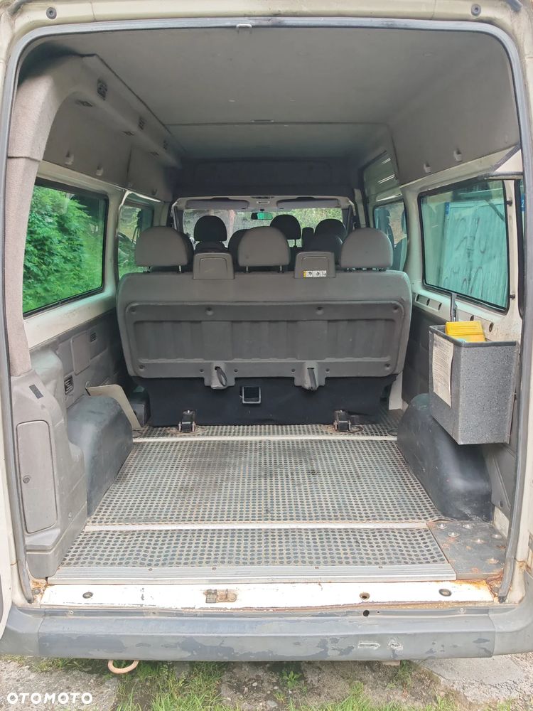 Ford Transit - 13