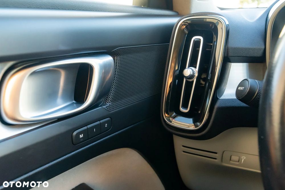 Volvo XC 40 - 23