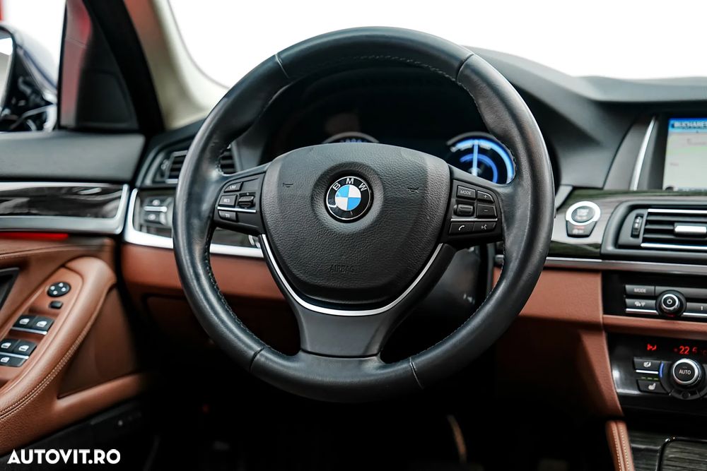 BMW Seria 5 520d Aut. Luxury Line - 16