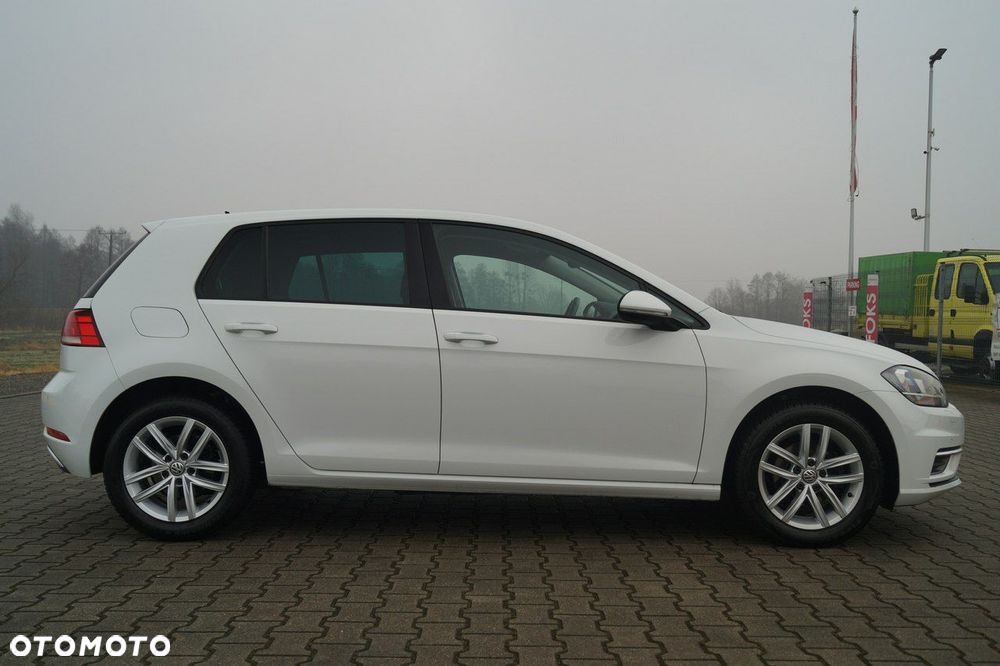 Volkswagen Golf - 8