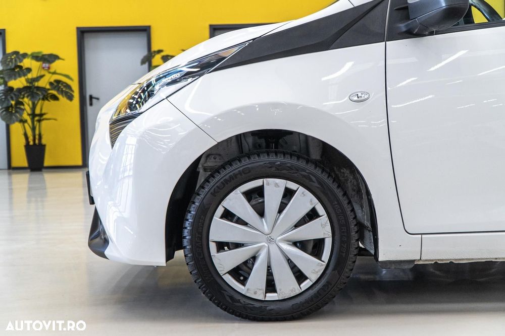 Toyota Aygo 1.0 VVY-I 5 usi X-style - 40