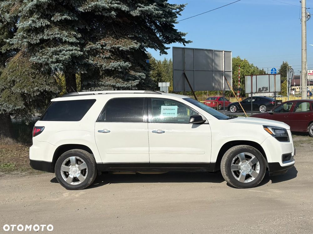 GMC Acadia - 14