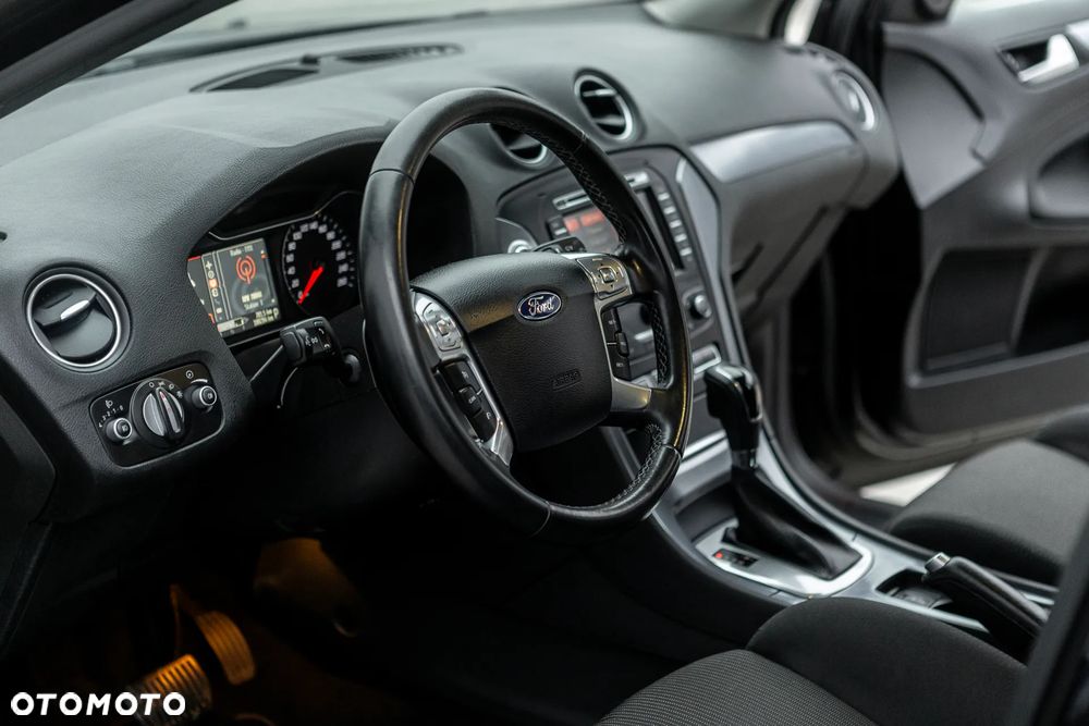 Ford Mondeo - 21