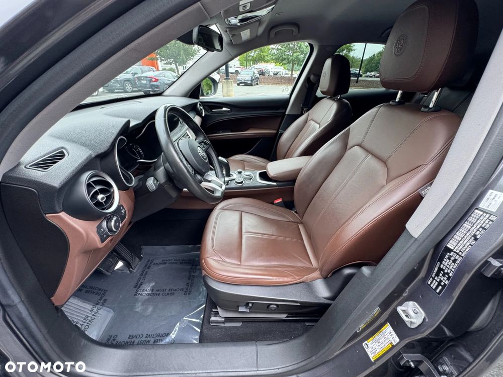 Alfa Romeo Stelvio 2.0 Turbo 16V AT8-Q4 Veloce - 12