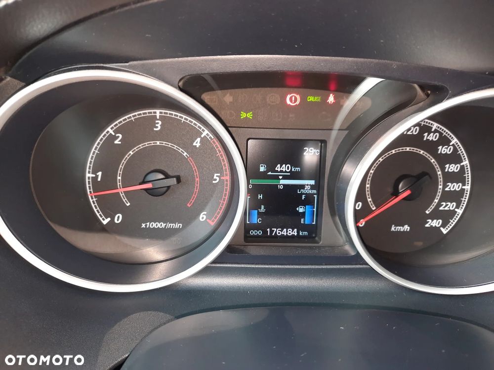 Mitsubishi Outlander - 17