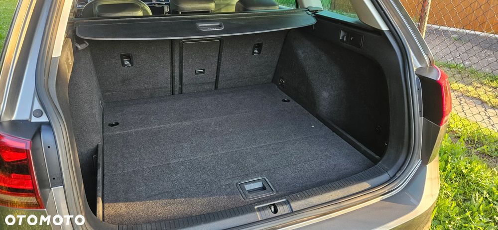 Volkswagen Golf - 25
