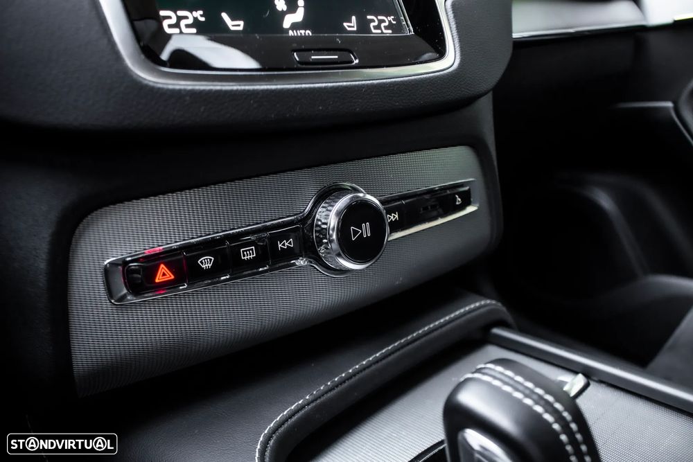 Volvo XC 90 2.0 T8 PHEV Plus Dark AWD - 23