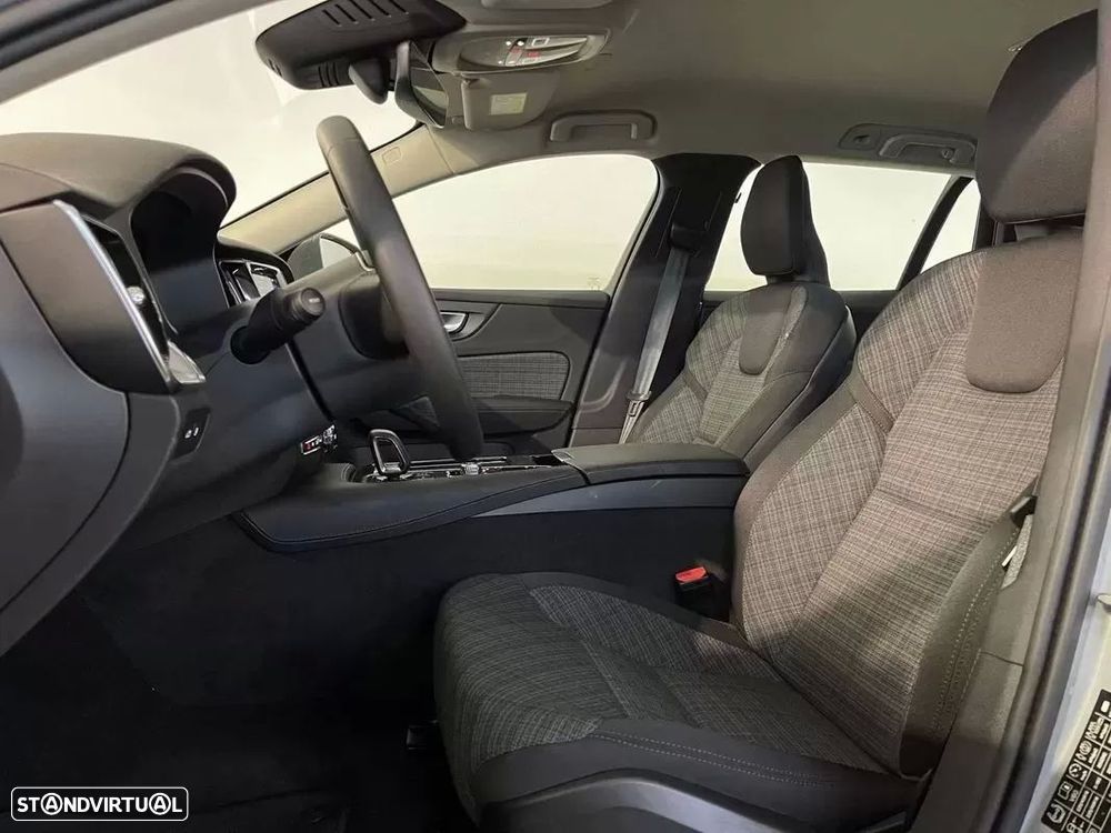 Volvo V60 2.0 T6 AWD TE Essential - 13