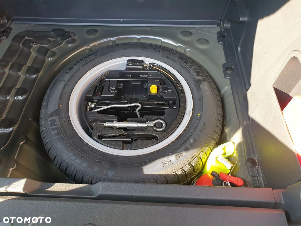 Peugeot 3008 1.6 HDi Active - 40