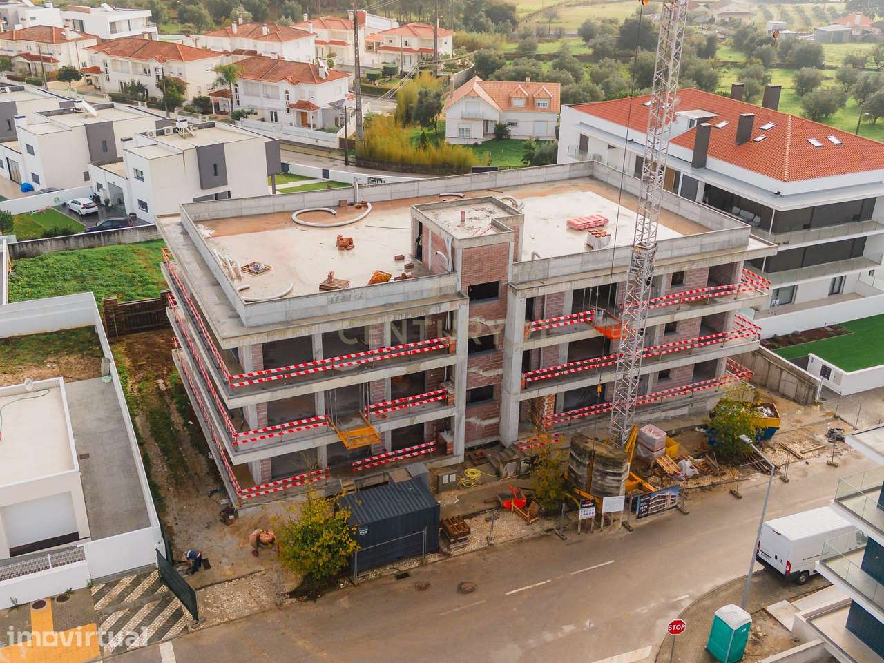 EDIFÍCIO ESSENZA | PARCEIROS — T4 NOVO - Grande imagem: 2/14