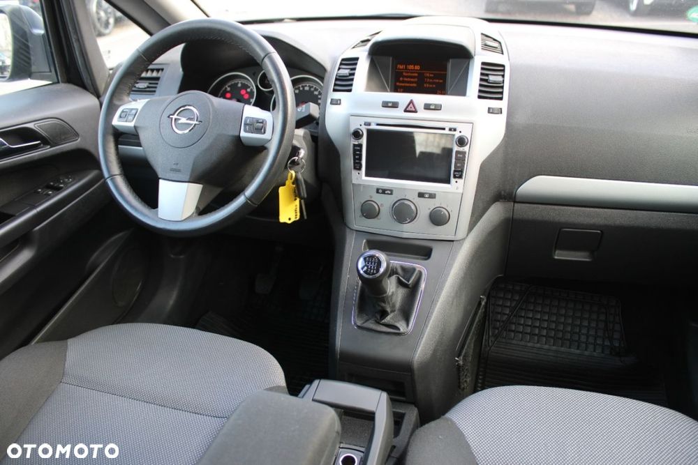 Opel Zafira - 32