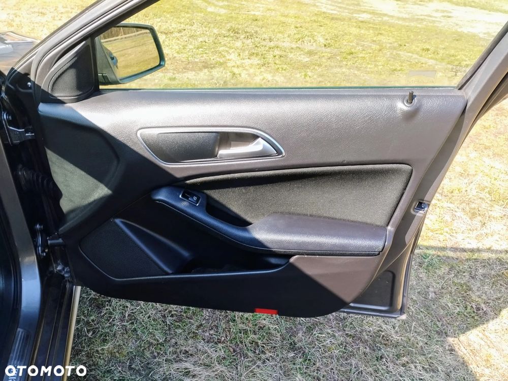 Mercedes-Benz Klasa A 160 d Urban - 21