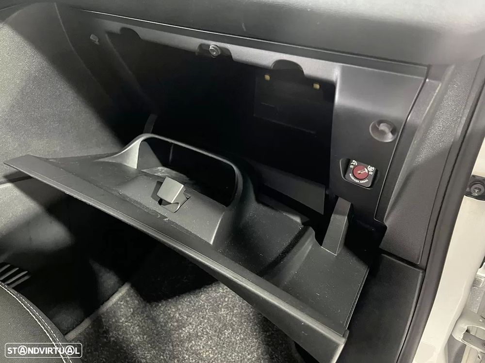 Peugeot 208 1.6 BlueHDi Active - 16