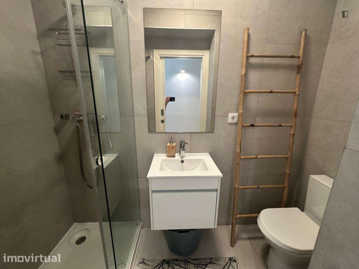 Quarto - localizado em Oeiras Lisbon - Grande imagem: 2/12