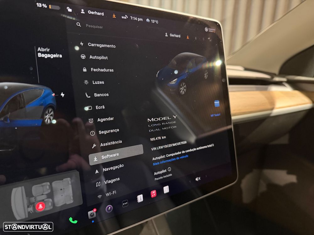 Tesla Model Y Long-Range RWD - 33