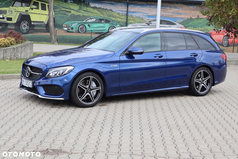 Mercedes-Benz Klasa C AMG 43 4Matic 9G-TRONIC - 39