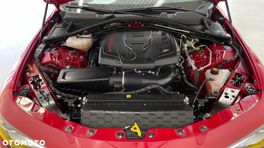 Alfa Romeo Giulia - 16