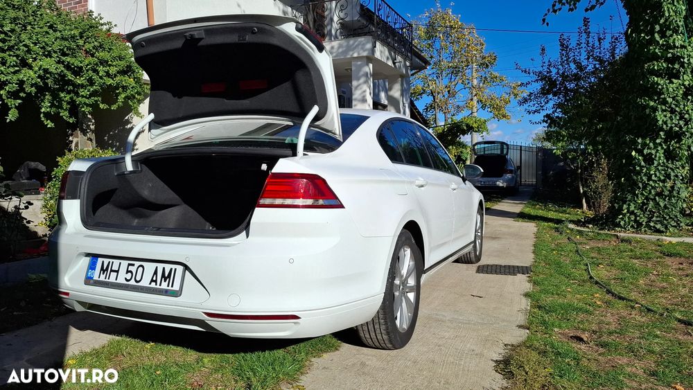 Volkswagen Passat - 4