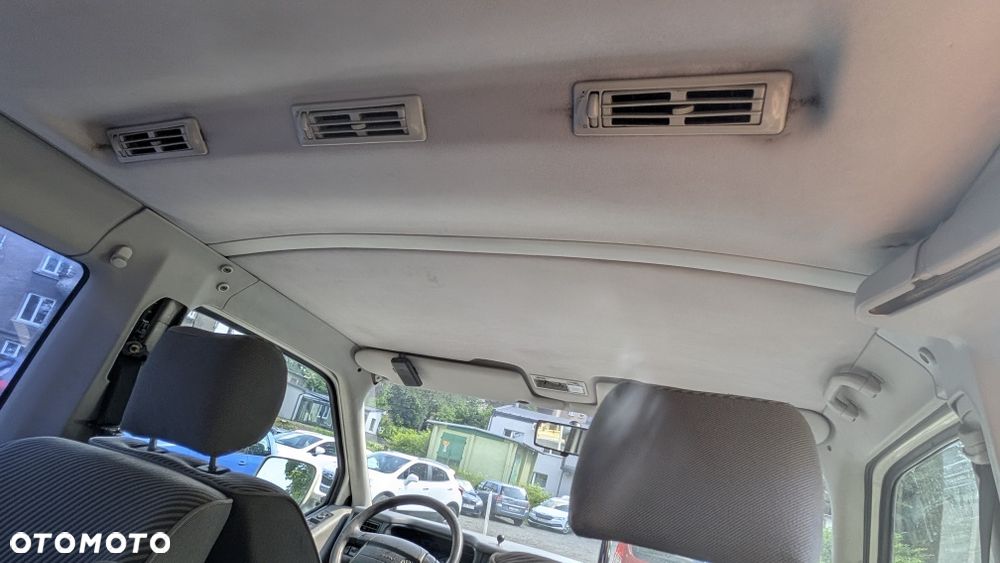Volkswagen Multivan - 7