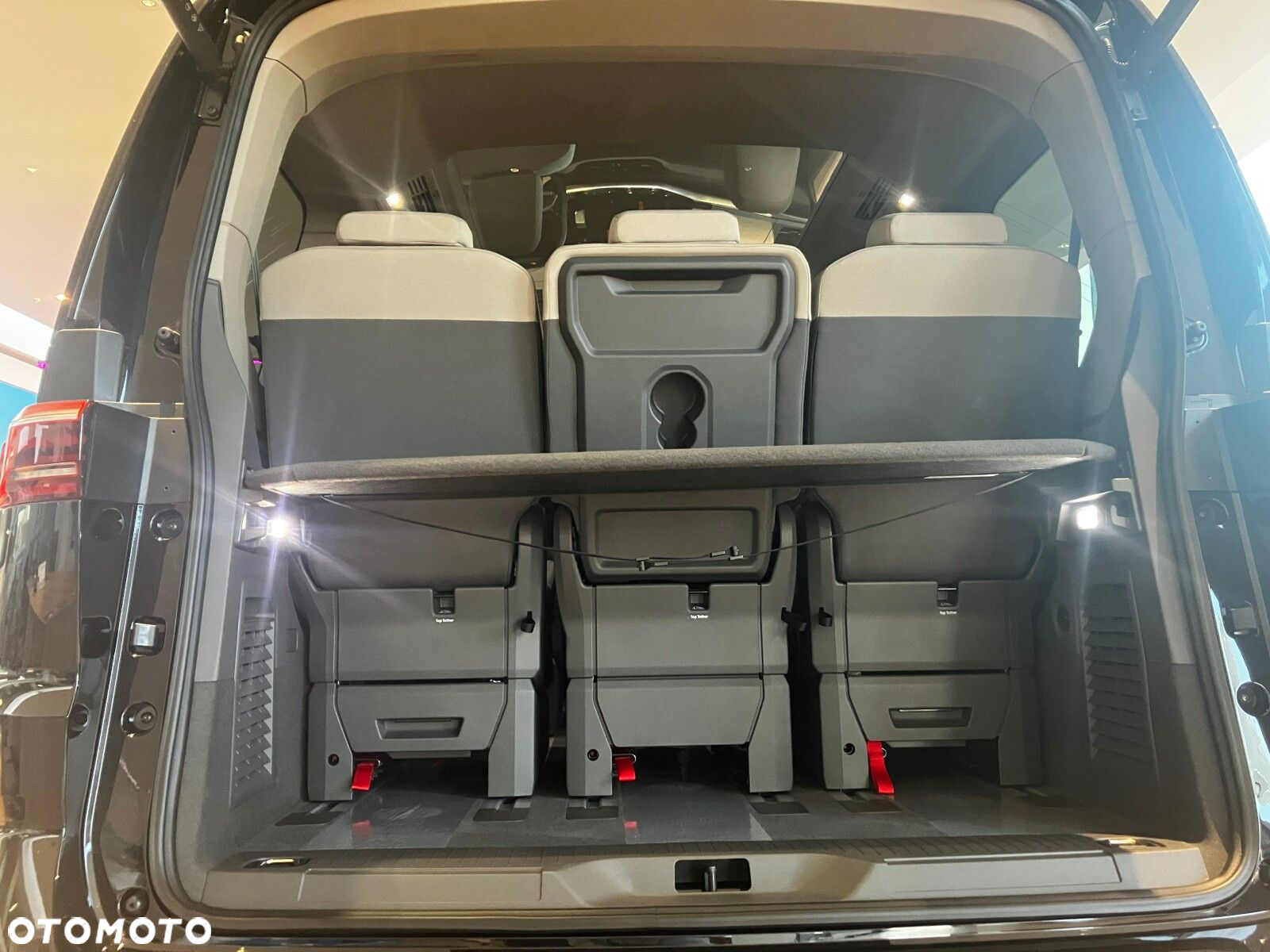 Volkswagen multivan 2.0 TDI 150 KM 7-DSG FWD L1 - 22