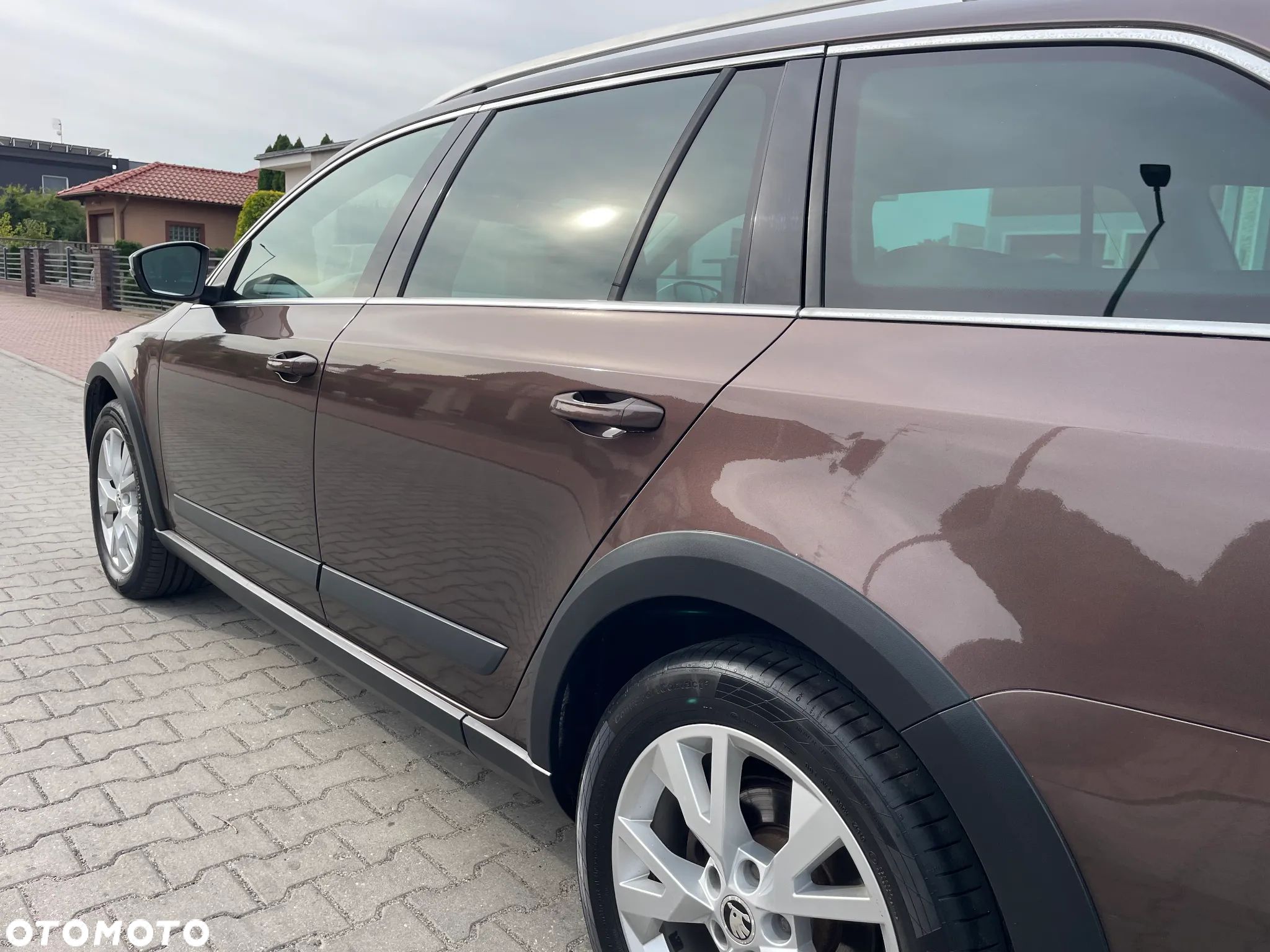 Skoda Octavia Scout 2.0 TDI 4x4 DSG - 11