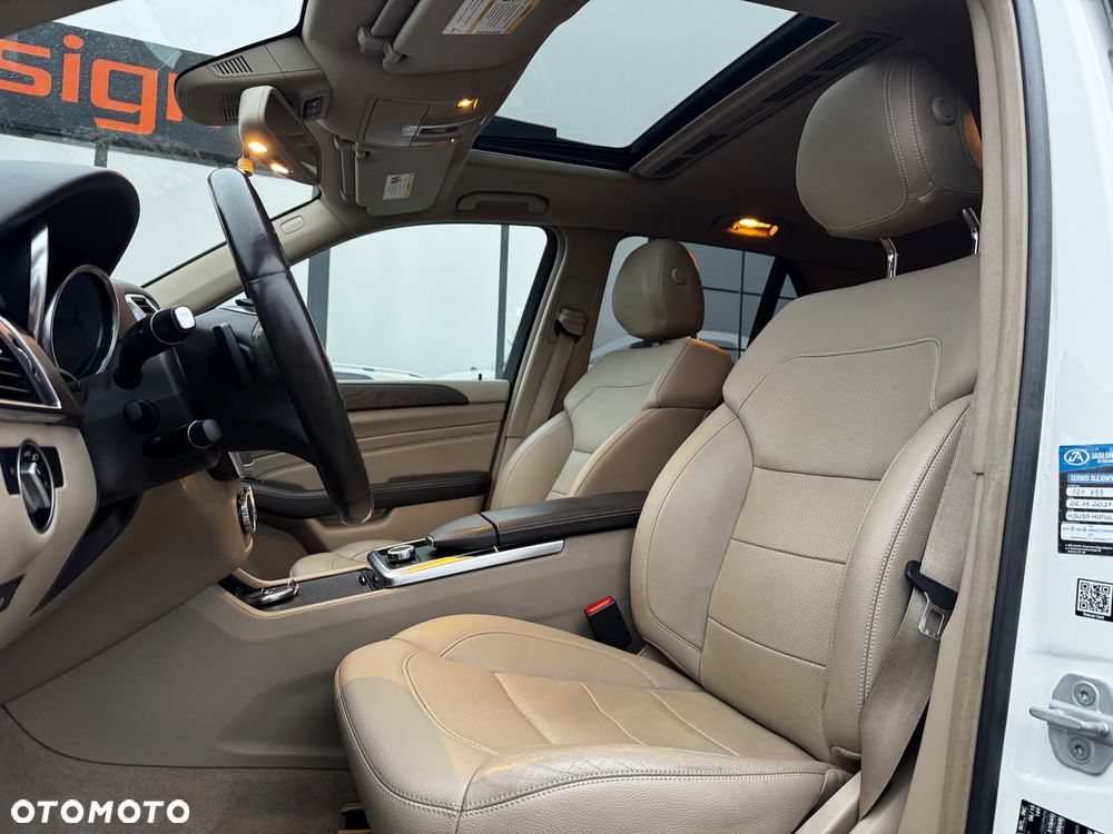 Mercedes-Benz ML 350 4MATIC (BlueEFFICIENCY) 7G-TRONIC - 24