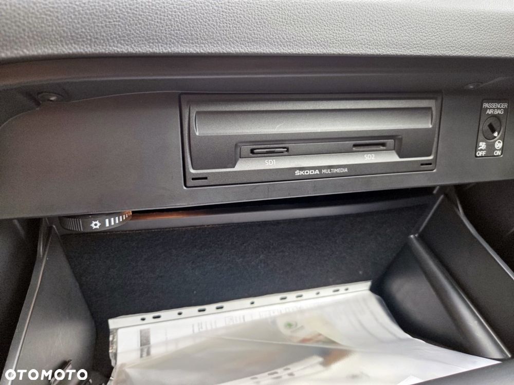 Skoda Octavia 1.4 TSI Edition - 38
