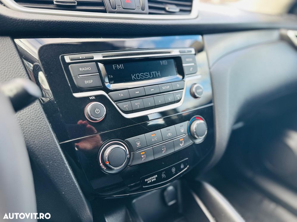 Nissan Qashqai 1.6 dCi DPF 4x4 Start/Stop acenta - 9