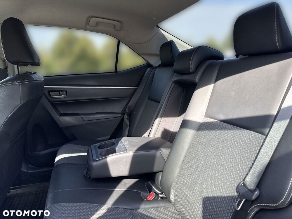 Toyota Corolla 1.6 Prestige EU6 - 16
