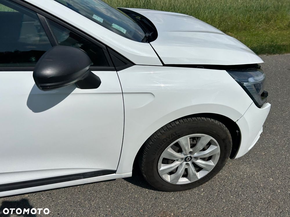 Renault Clio - 24