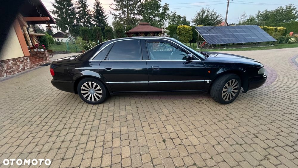 Audi A8 - 7
