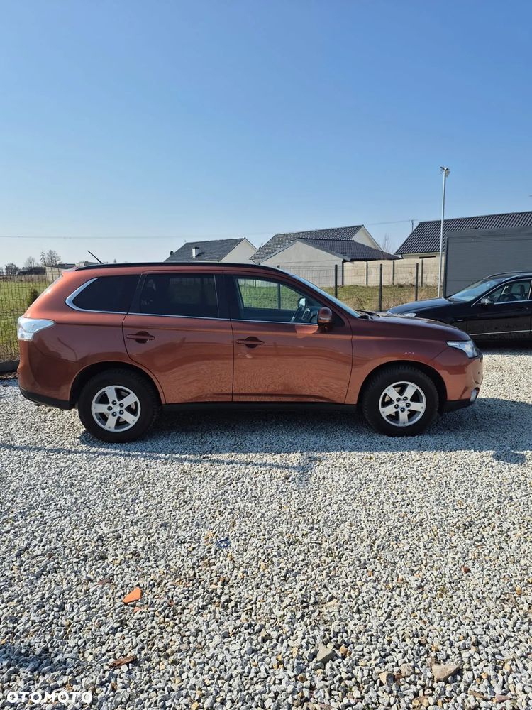 Mitsubishi Outlander 2.2 DID Intense - 5