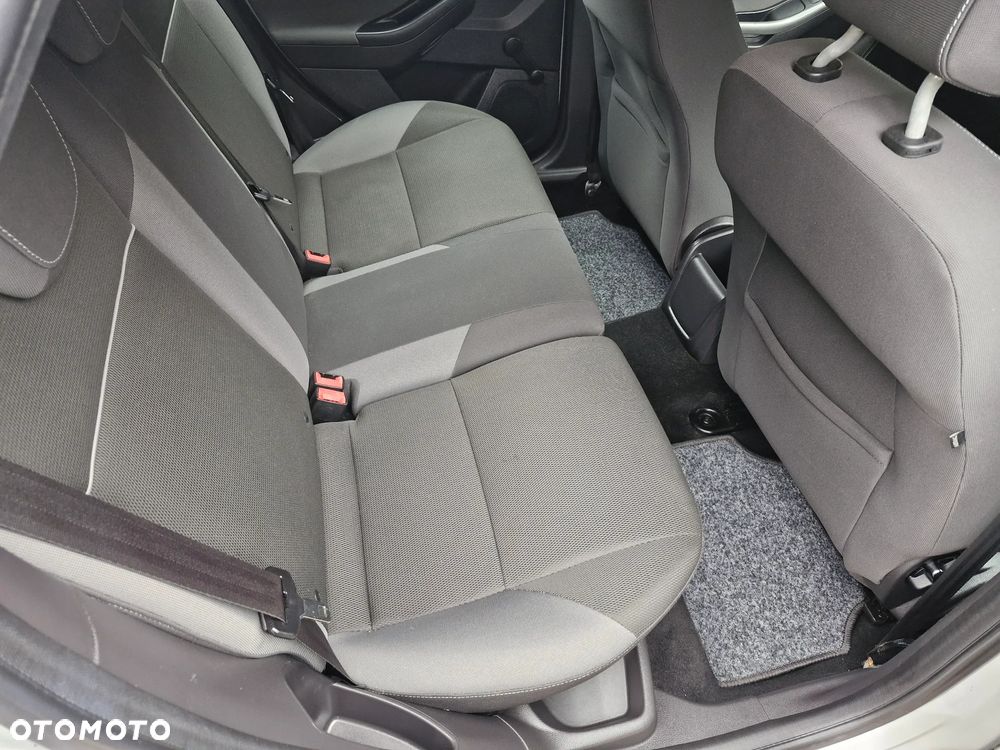 Ford Focus 1.6 Edition - 9