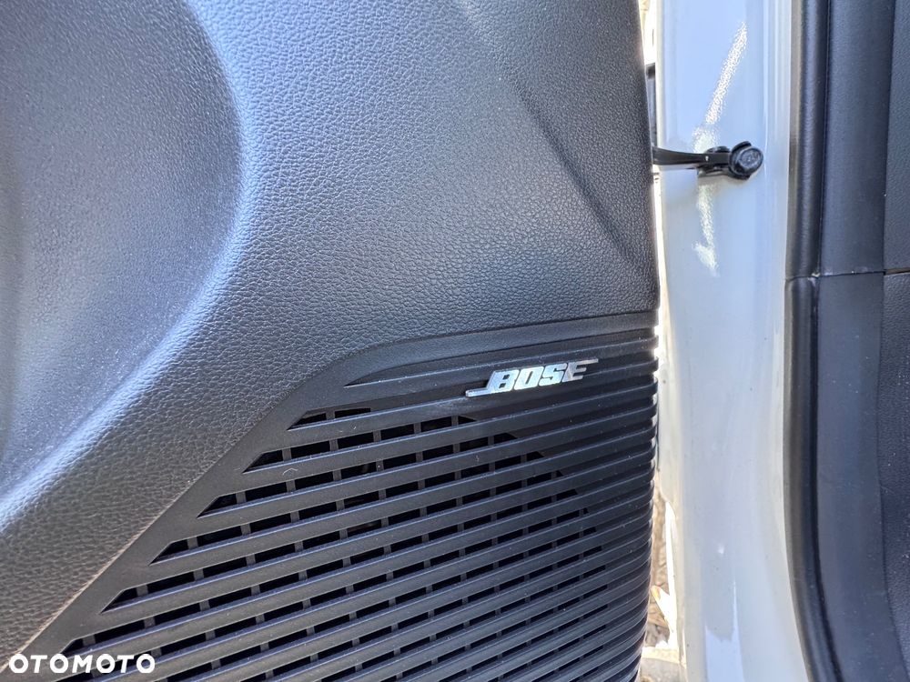 Hyundai Kona - 12