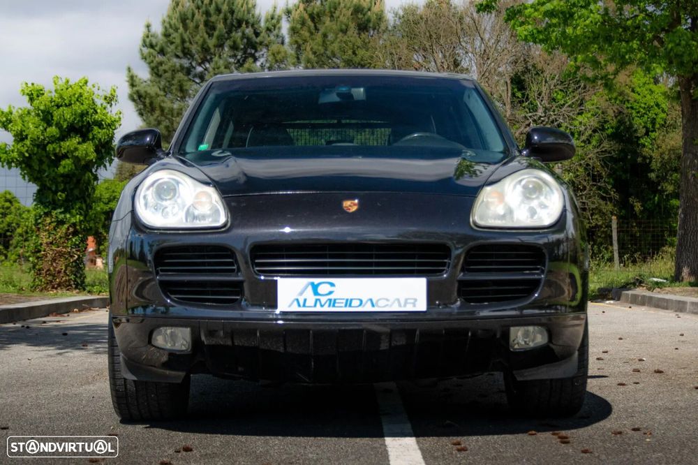Porsche Cayenne Turbo - 2