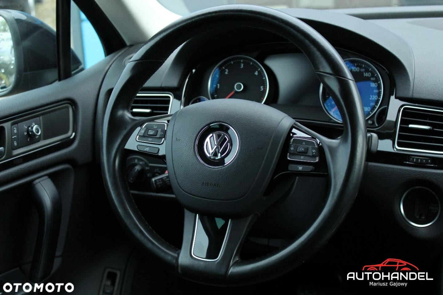 Volkswagen Touareg - 13