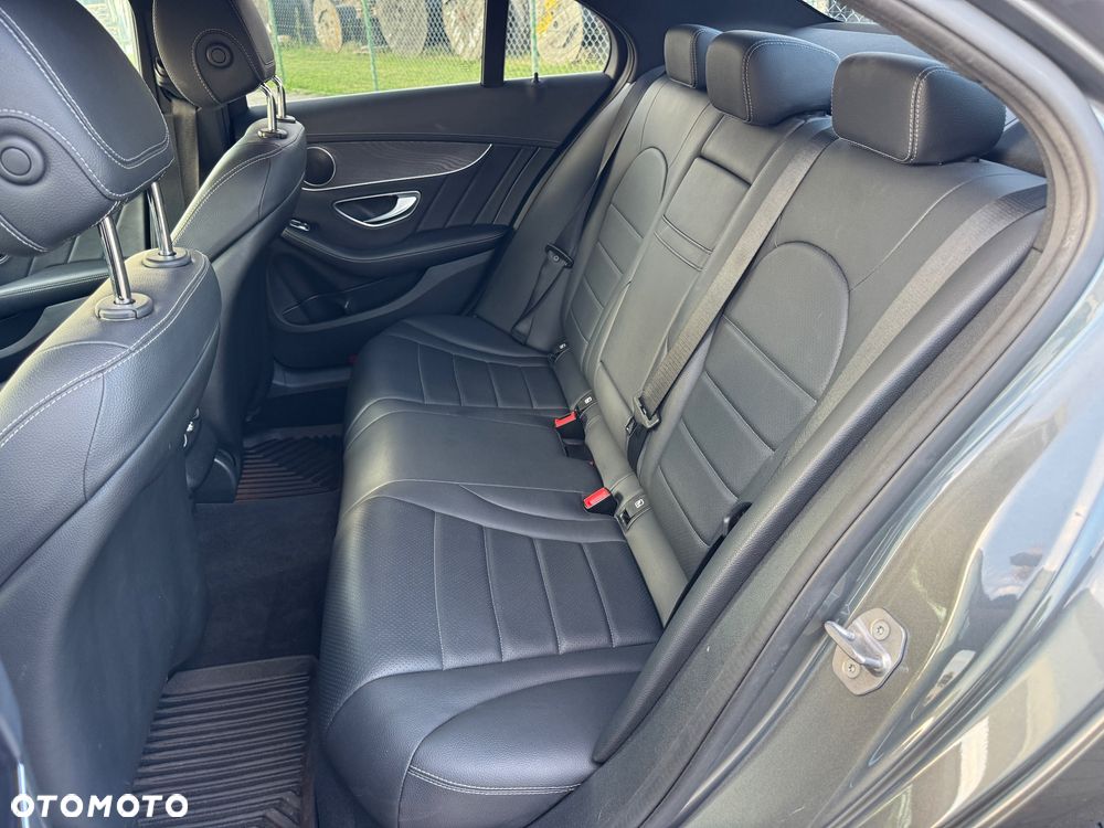 Mercedes-Benz Klasa C 200 4-Matic 9G-TRONIC - 5