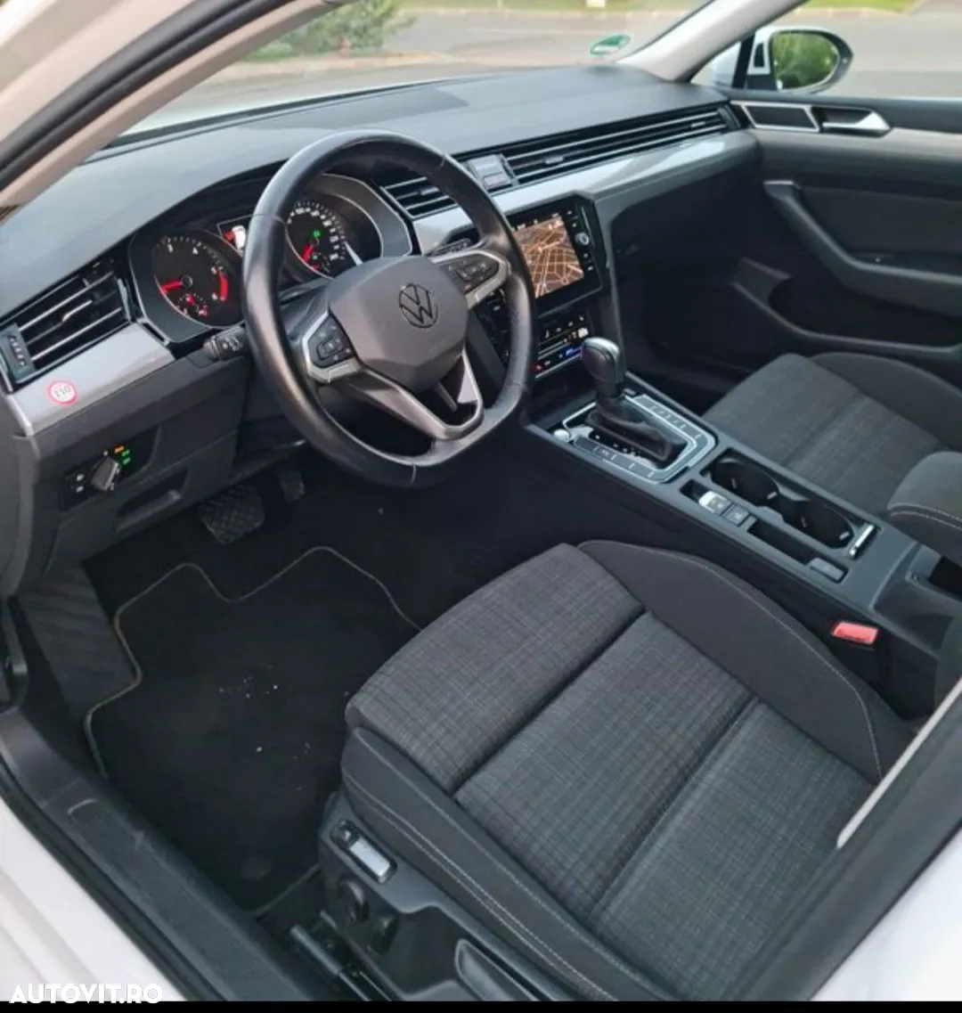Volkswagen Passat Variant 2.0 TDI DSG (BlueMotion Technology) Comfortline - 18