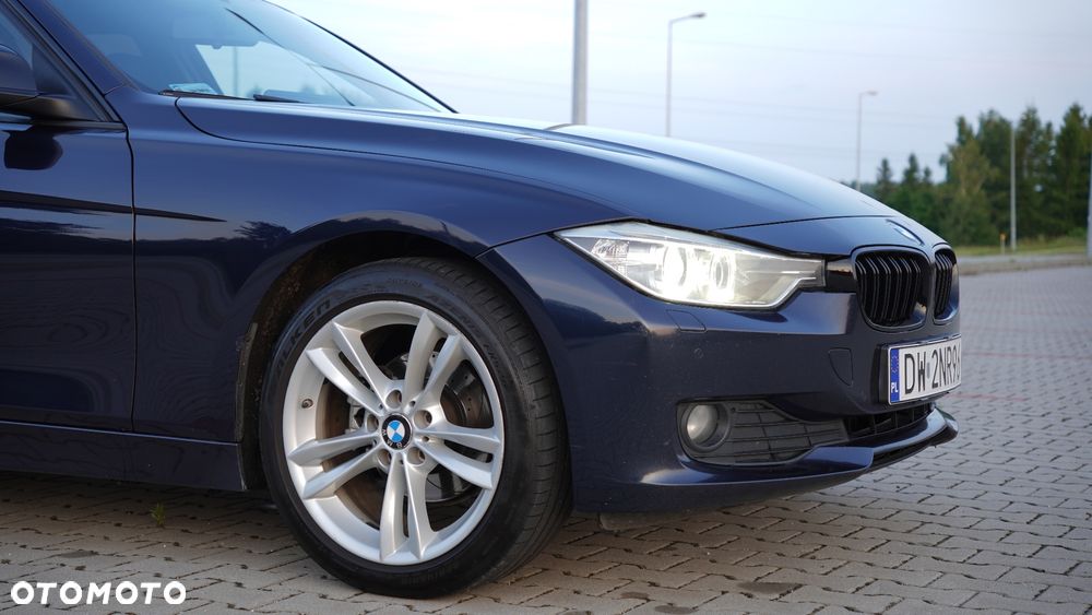 BMW Seria 3 318d - 18