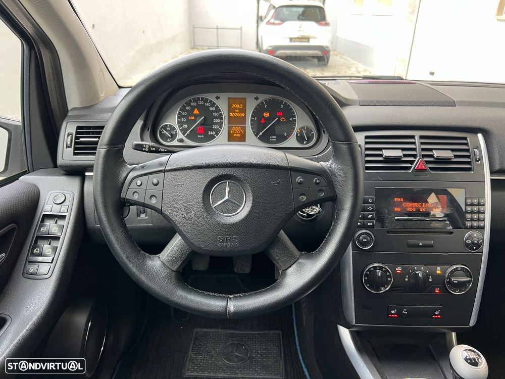 Mercedes-Benz B 200 CDI - 22