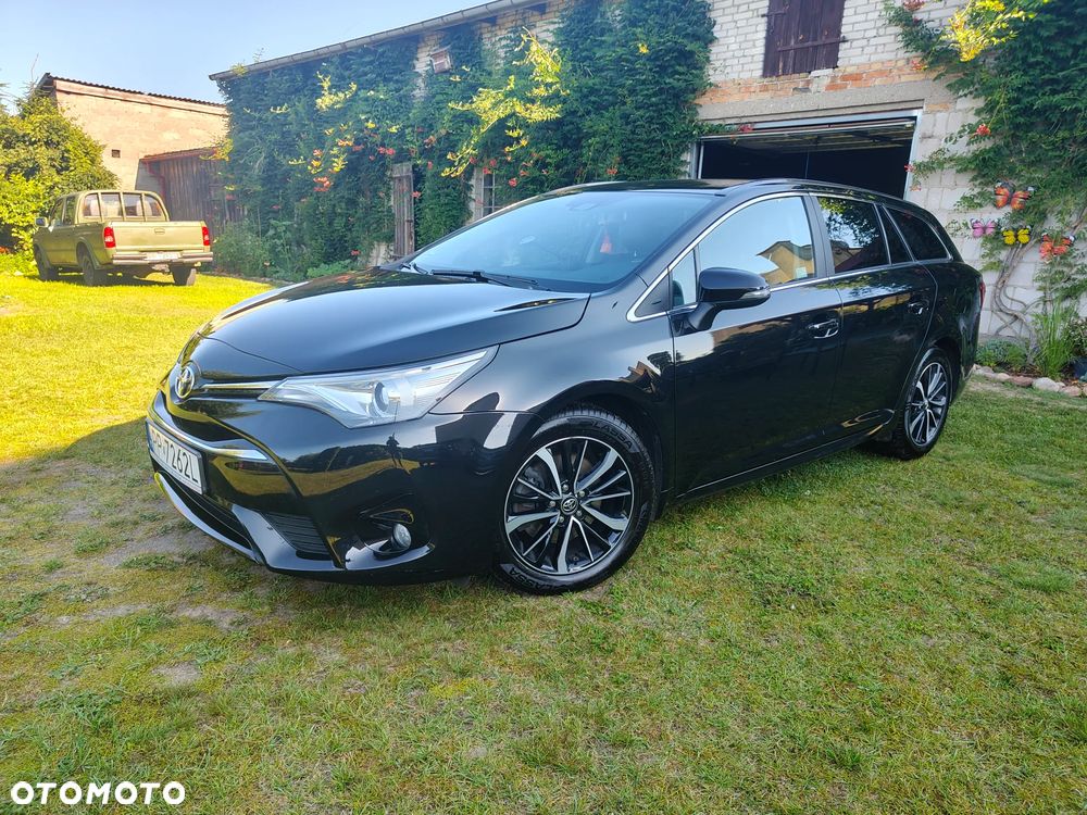 Toyota Avensis 2.0 D-4D Prestige - 8