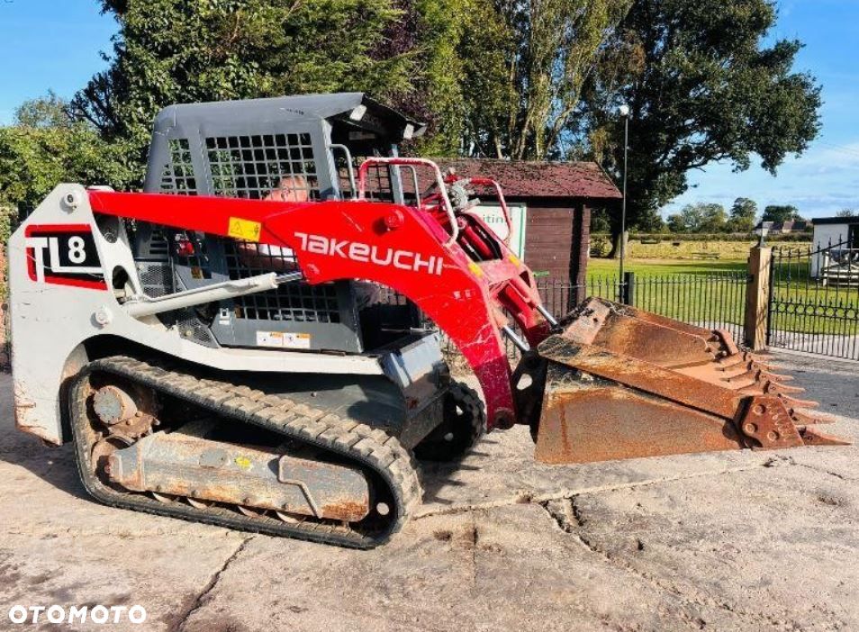 Takeuchi TL8 - 1